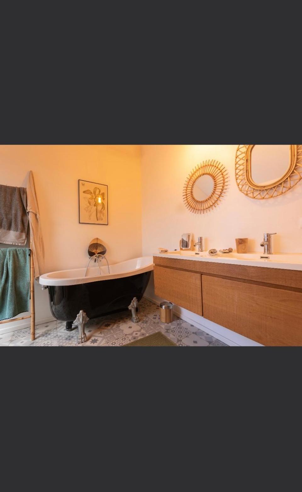 La Villa De L'Ermitage . 100 M Du Lagon サンジルレバン エクステリア 写真